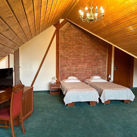 Hotel Salamandra Hoczew ภายนอก รูปภาพ