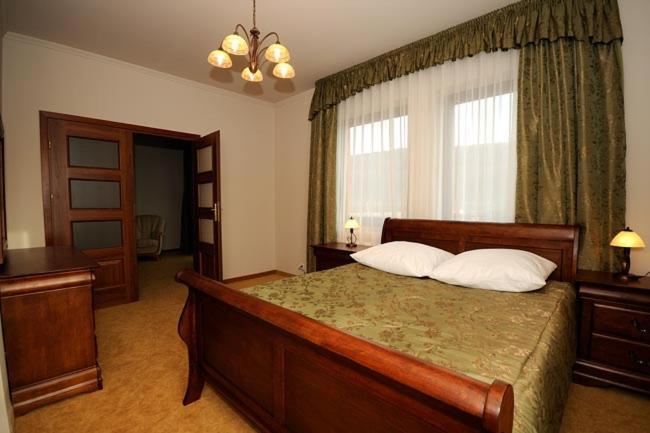 Hotel Salamandra Hoczew ภายนอก รูปภาพ