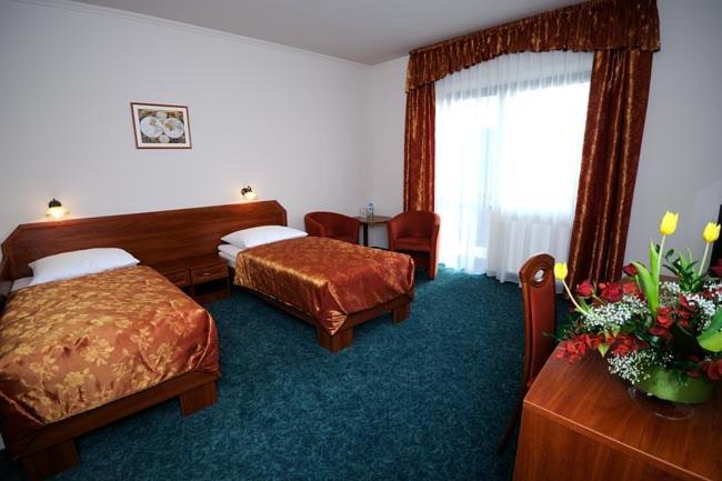 Hotel Salamandra Hoczew ภายนอก รูปภาพ