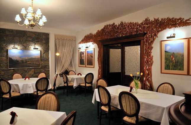 Hotel Salamandra Hoczew ภายนอก รูปภาพ