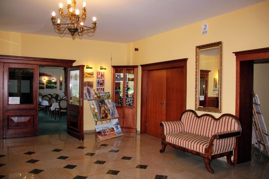 Hotel Salamandra Hoczew ภายนอก รูปภาพ